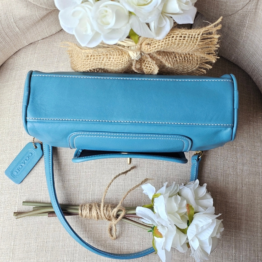 Vintage Coach Penelope Demi Shoulder Bag # 9712 ( Glacier / Pool Blue ) - Picture 6 of 16